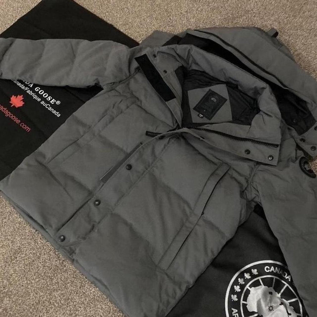 Canada goose grey  Wyndham parka